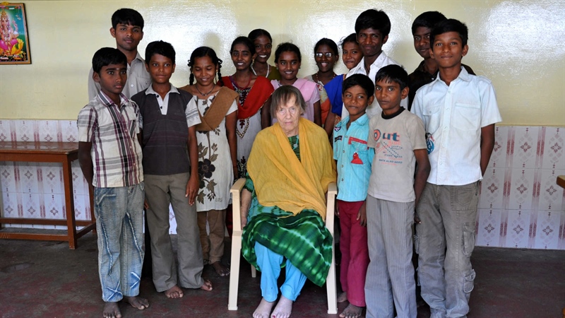 Aunty and the Star People